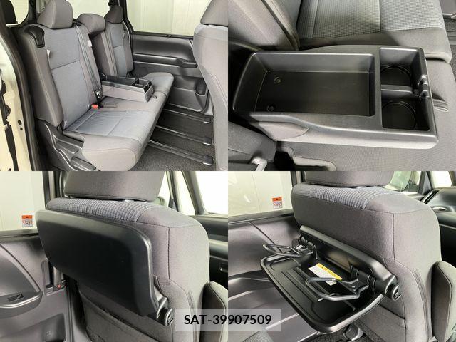 Toyota NOAH 2023-06 8037247-18