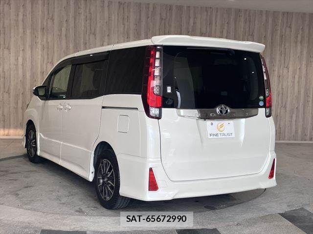 Toyota NOAH 2016-01 8037251-21