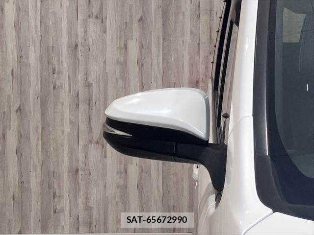 Toyota NOAH 2016-01 8037251-24
