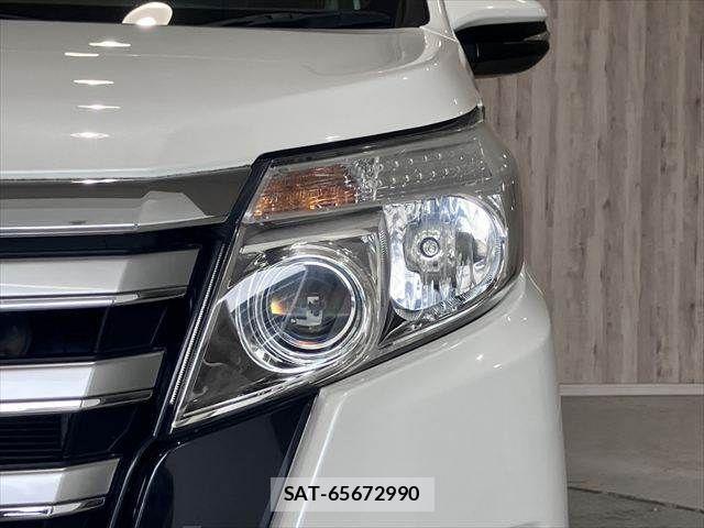 Toyota NOAH 2016-01 8037251-25