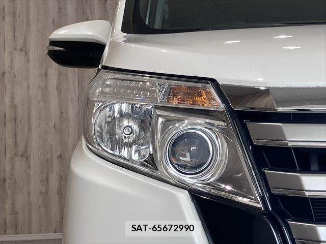 Toyota NOAH 2016-01 8037251-26