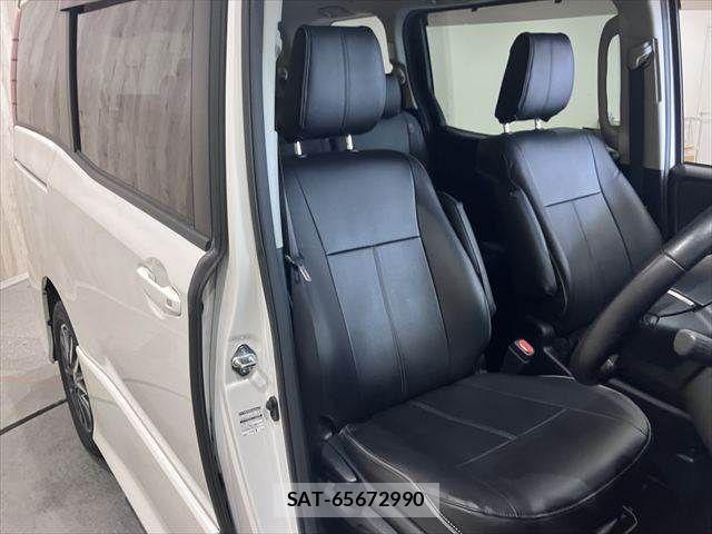 Toyota NOAH 2016-01 8037251-7