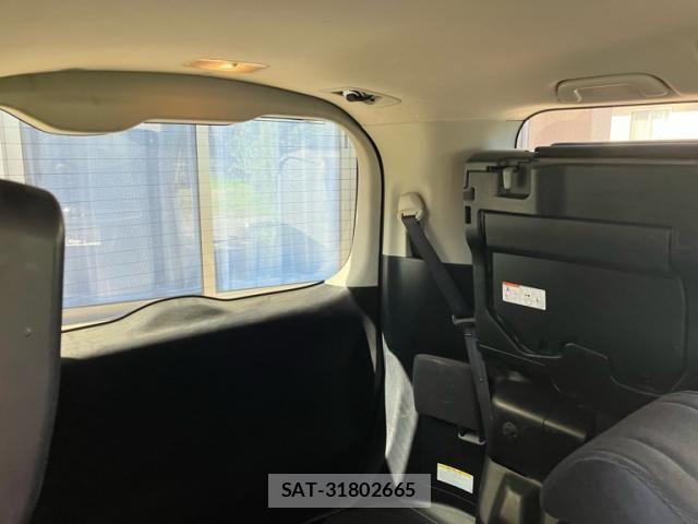 Toyota NOAH 2016-06 8037256-8