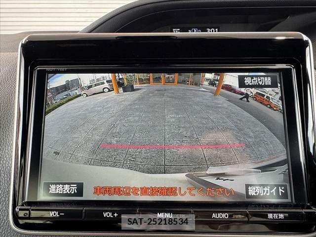 Toyota NOAH 2018-03 8037250-24