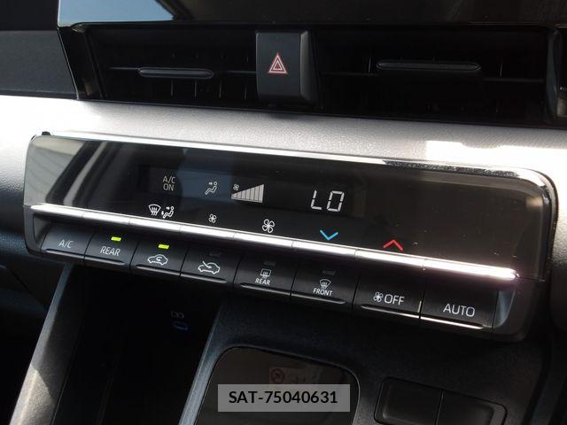 Toyota NOAH 2023-12 8037248-9