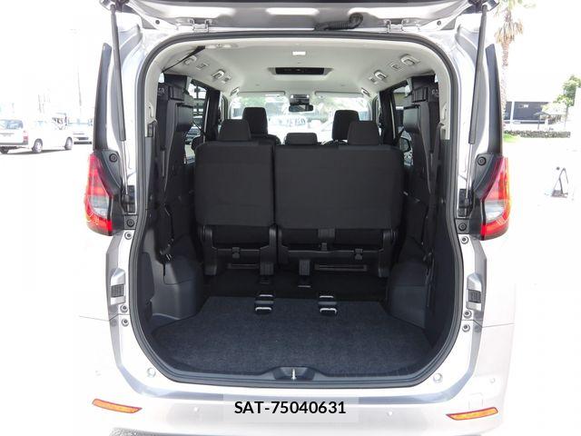 Toyota NOAH 2023-12 8037248-19