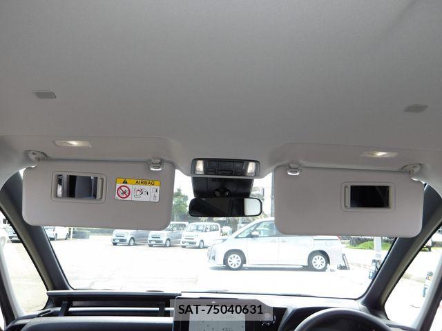 Toyota NOAH 2023-12 8037248-21