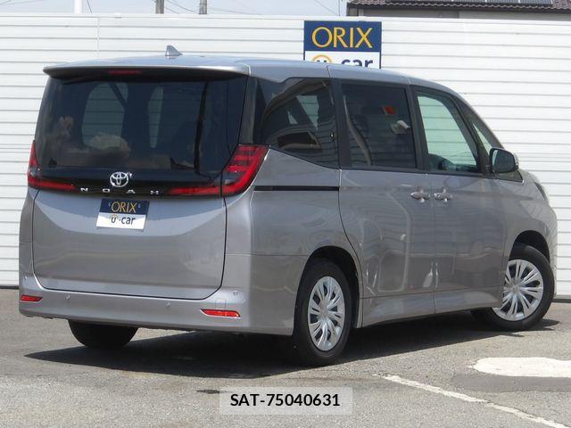 Toyota NOAH 2023-12 8037248-2