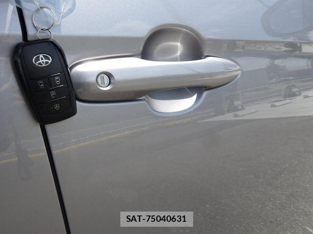 Toyota NOAH 2023-12 8037248-6