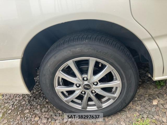 Toyota NOAH 2006-03 8037259-13