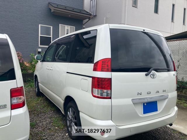 Toyota NOAH 2006-03 8037259-6