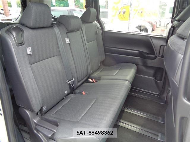 Toyota NOAH 2024-04 8037245-15