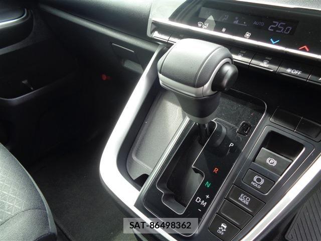 Toyota NOAH 2024-04 8037245-21