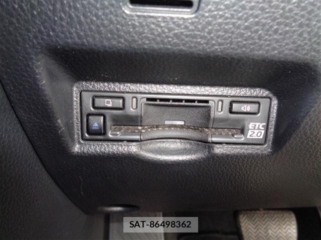 Toyota NOAH 2024-04 8037245-23