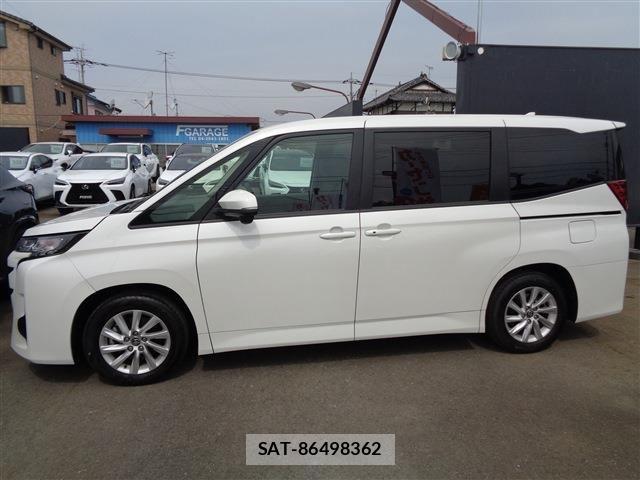 Toyota NOAH 2024-04 8037245-4