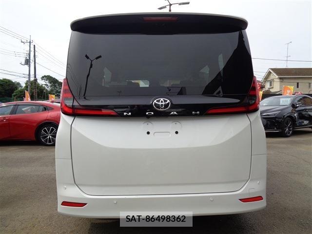 Toyota NOAH 2024-04 8037245-6