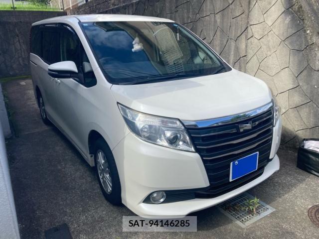 Toyota NOAH 2017-03 8037255-0