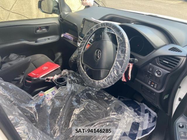 Toyota NOAH 2017-03 8037255-12