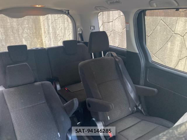 Toyota NOAH 2017-03 8037255-14