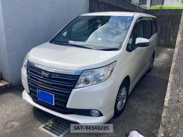 Toyota NOAH 2017-03 8037255-2
