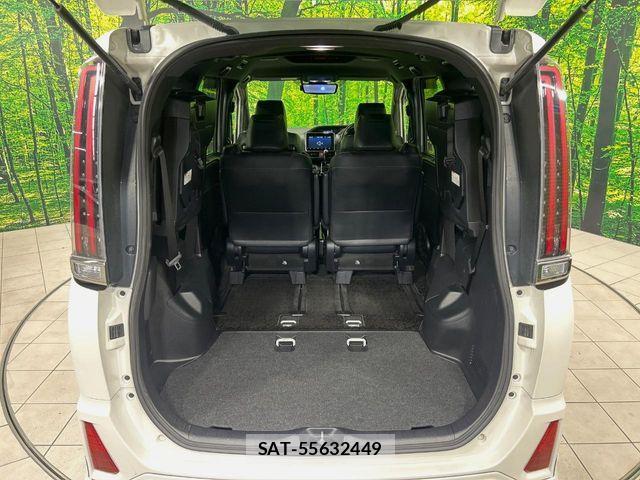 Toyota NOAH 2018-10 8037249-10