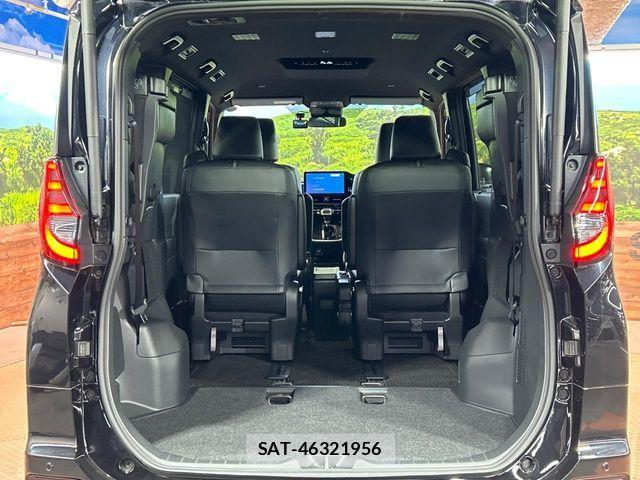 Toyota NOAH 2024-06 8037243-10
