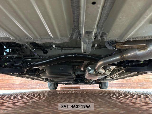 Toyota NOAH 2024-06 8037243-18