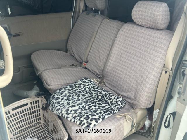 Toyota NOAH 2004-03 8037258-10
