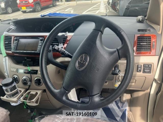 Toyota NOAH 2004-03 8037258-13