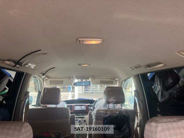Toyota NOAH 2004-03 8037258-8