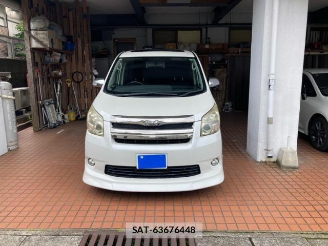 Toyota NOAH 2007-10 8037257-0