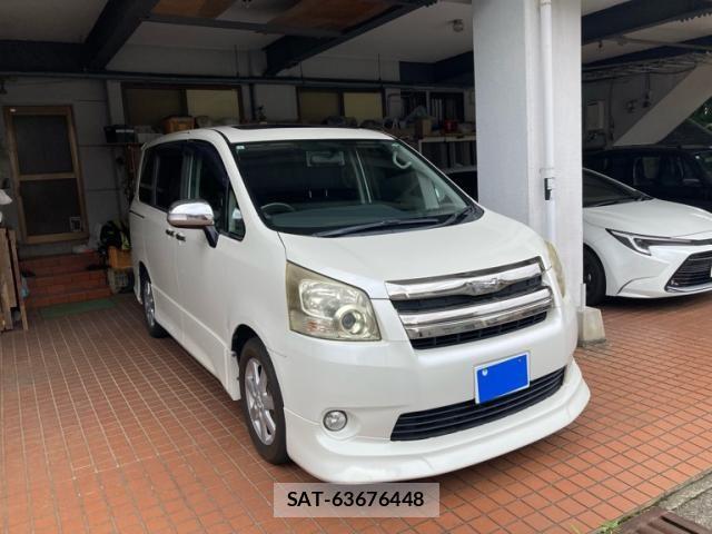 Toyota NOAH 2007-10 8037257-2