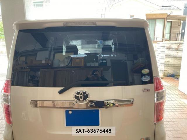 Toyota NOAH 2007-10 8037257-4
