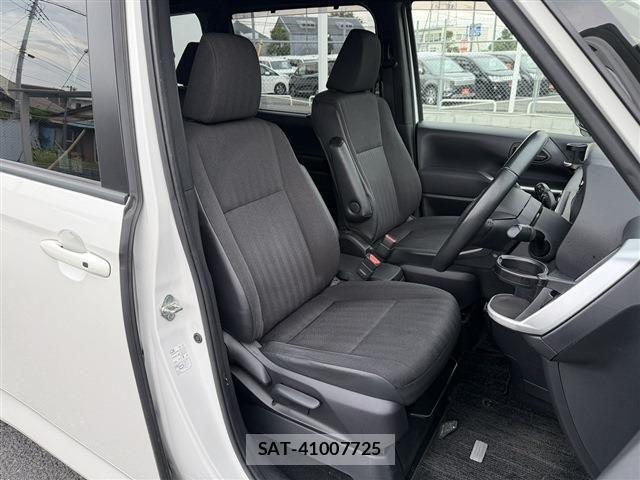 Toyota NOAH 2023-02 8037244-14