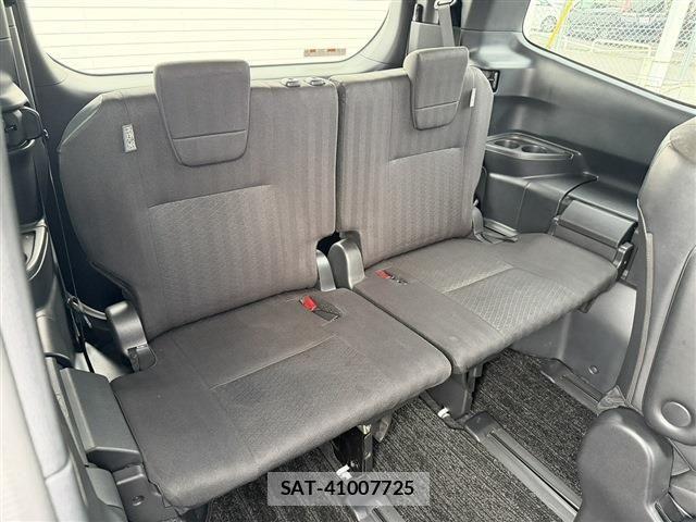 Toyota NOAH 2023-02 8037244-16