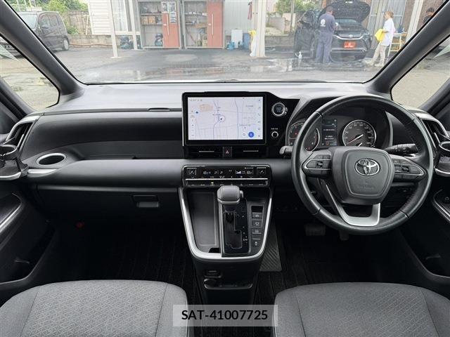 Toyota NOAH 2023-02 8037244-18