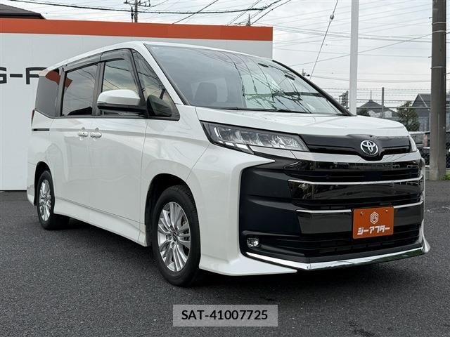 Toyota NOAH 2023-02 8037244-21