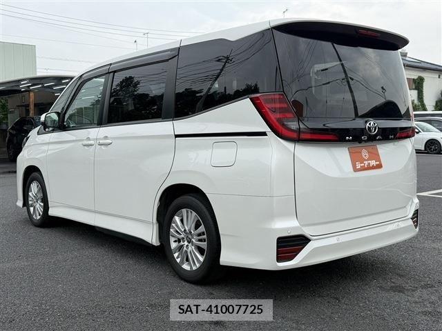 Toyota NOAH 2023-02 8037244-23