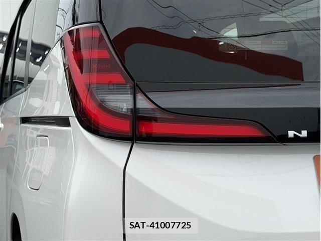 Toyota NOAH 2023-02 8037244-28