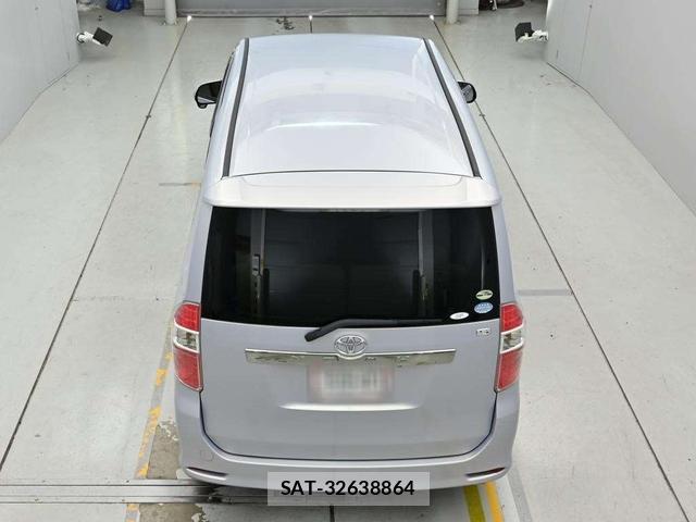 Toyota NOAH 2009-04 8044944-3