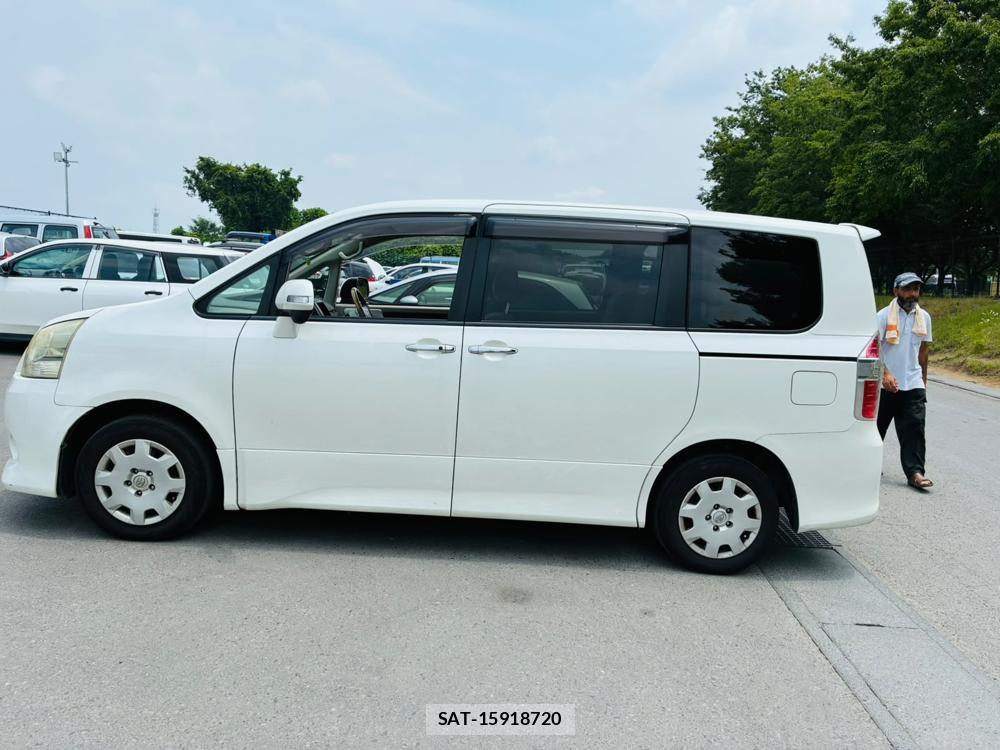 Toyota NOAH 2009-03 8023006-1