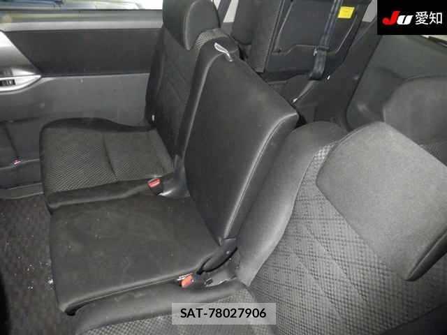Toyota NOAH 2009-02 8056487-5