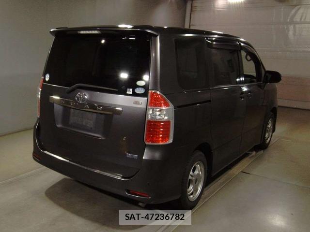 Toyota NOAH 2008-04 8056466-1