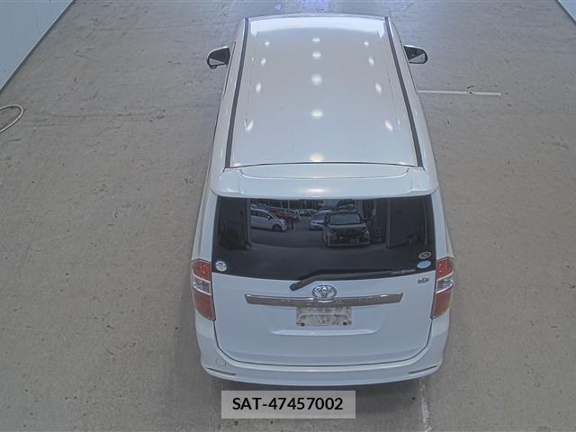 Toyota NOAH 2009-11 8056485-1