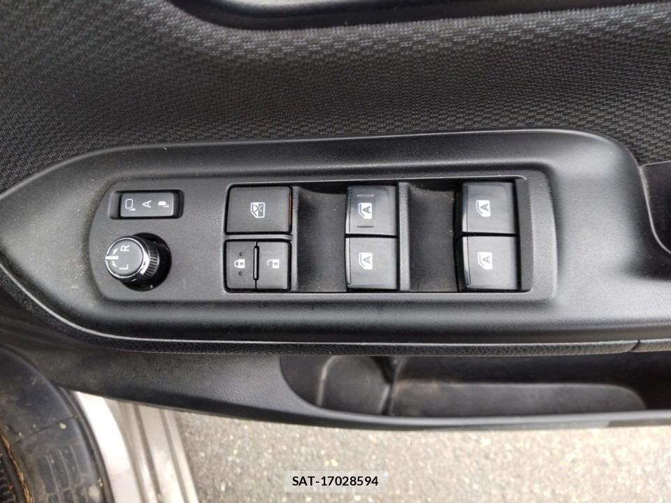 Toyota NOAH 2021-06 8061481-14