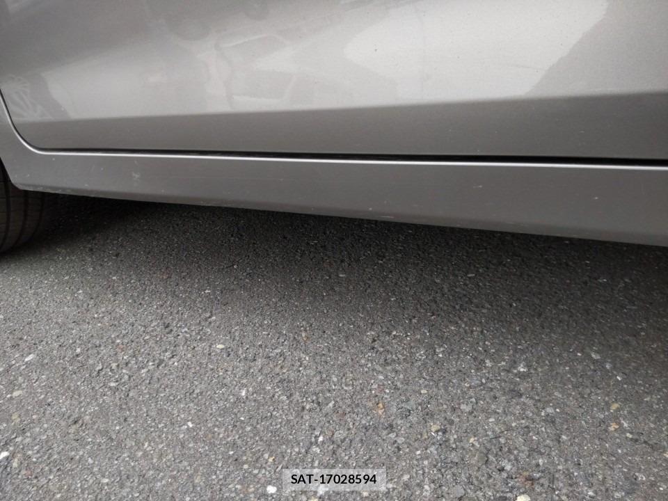Toyota NOAH 2021-06 8061481-25