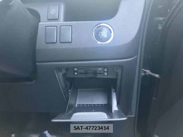 Toyota NOAH 2011-11 8074922-16