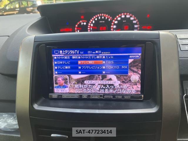 Toyota NOAH 2011-11 8074922-20