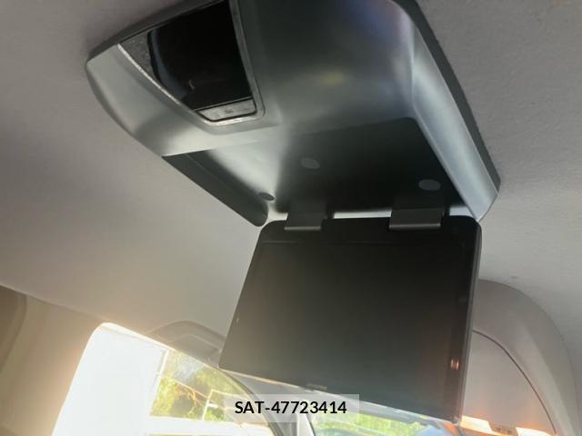 Toyota NOAH 2011-11 8074922-23