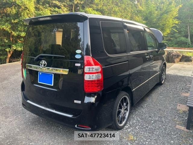 Toyota NOAH 2011-11 8074922-2